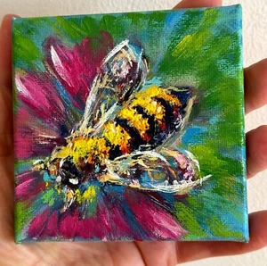 Golden HoneyBee Impressionist Original Oil Painting Collectible Handpainted - Picture 1 of 8