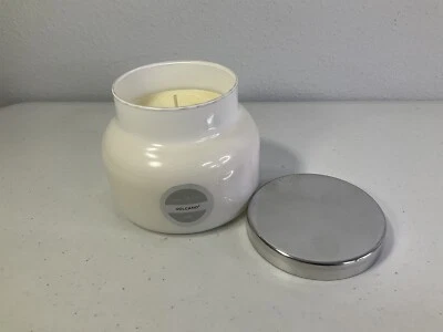 卡普里蓝色“黑色火山”06 罐装蜡烛。 19 盎司 全新。 — 第 1/4 张图片