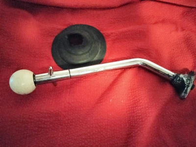 Palanca de cambios cromada con perilla bloqueo inverso de 4 velocidades para Ford Mustang 1965-67 Foto 1 de 3