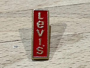 a PINS PIN VARIOUS FASHION CLOTHING JEANS LEVI'S STRAUSS VINTAGE - Picture 1 of 1