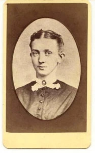 1860 Original Grabado C D V, Mujer por Lenzi, Pennsylvania Fotógrafa - Imagen 1 de 1