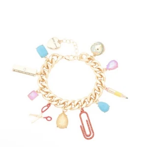 Bracciale Betsey Johnson Back To School Forniture Pietra Charms Tono Oro Insegnante - Foto 1 di 2