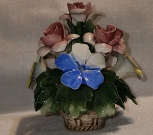 Vintage Capodimonte Flowers in Basket Porcelain Made in Italy - Picture 1 of 6