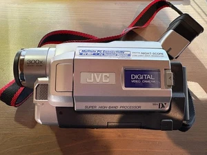 JVC Digital Video Camera GR-DVL150 Mains Charger + Blank Tape, TV Remote & Case - Picture 1 of 15