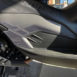 Adesivi 3d Protezioni Laterali Tunnel Sella per Scooter Zontes 350D compatibili - Foto 1 di 8