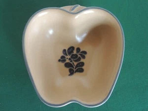 PFALTZGRAFF Folk Art 8" Apple shape Bowl Baking Tan & Blue Stoneware - Picture 1 of 7