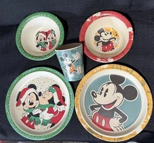 Disney Santa Mickey & Minnie Geschirr Weihnachtsteller, Schale & Tasse 5er Set - Bild 1 von 24