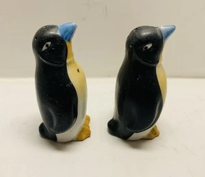 VINTAGE PENGUIN SALT & PEPPER SHAKERS JAPAN (32) - Picture 1 of 4