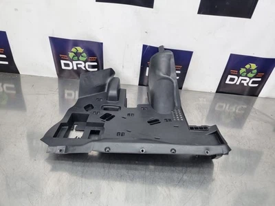 MERCEDES C220 BERLINA 2008-2014 BAJO SALPICADERO REPOSAPIÉS MOLDURA DRIVER A2046801608 Foto 1 de 4