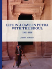Judith S. McKenzie Life in a Cave in Petra with the Bdoul (Hardback)
