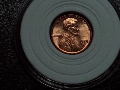Uncirculated Lincoln Red Cent 1979 D Filled Mint Mark - Image 1 of 4