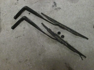 2002 LDV PILOT 1.9D VAN PAIR OF FRONT WINDSCREEN WIPER ARMS - Picture 1 of 1