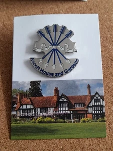 National Trust ASCOT HOUSE Rothchild Family Logo Spears Charity Pin Badge  - Foto 1 di 2