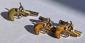 Vintage Miniature Gun Pistol Revolver CUFF LINKS and TIE CLIP Gold Tone Enamel - Picture 1 of 13