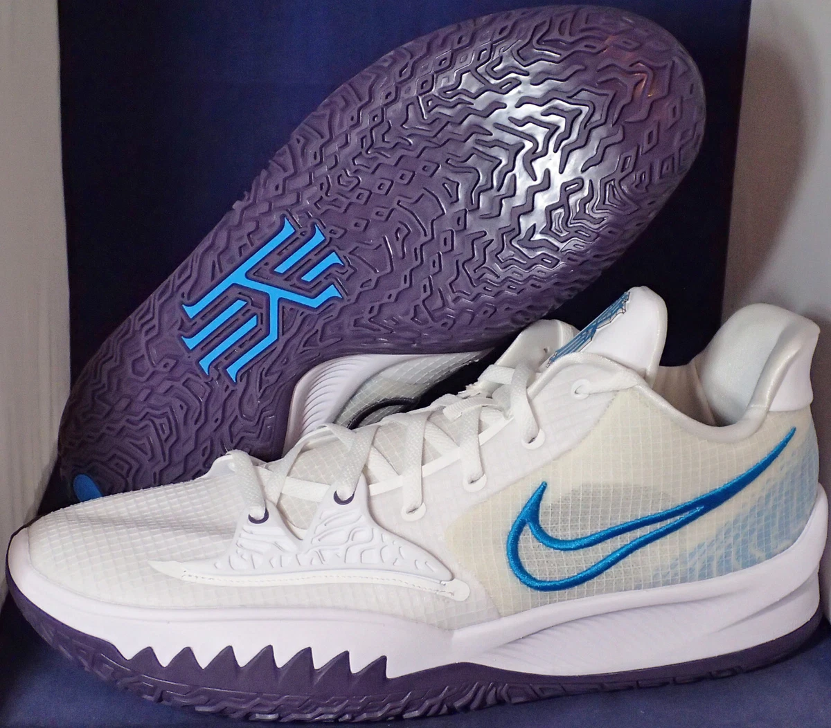 Preços baixos em Nike Kyrie 4 Low White Laser Blue | eBay