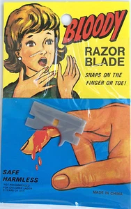 BLOODY RAZOR BLADE THRU FINGER Magic Blood Trick Prank Joke Plastic Kid Safe Gag - Picture 1 of 2