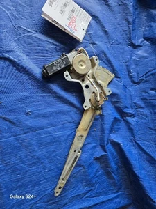 83 84 85 86 TOYOTA CAMRY LEFT REAR POWER WINDOW REGULATOR WITH MOTOR 73602 - Picture 1 of 2