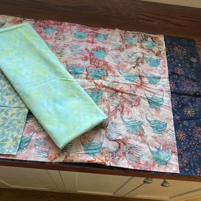 Batik Fabric 100% cotton - 45" wide Fat Quarter Fish Sun Leaves - Image 1 of 4