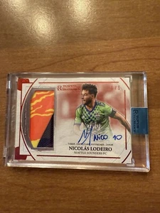 Camiseta deportiva 2022 Topps Renaissance MLS reliquia autógrafo rubí Nicolas Lodeiro 5/5 automática - Imagen 1 de 4