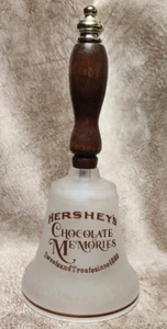 Campana de vidrio esmerilado Hersheys Chocolate Memories con mango de madera - Imagen 1 de 8