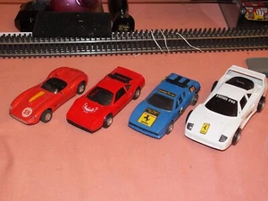 Lotto 4 Ferrari made in Cina, scala 1/36 1/32 perfette no scatola - Foto 1 di 6