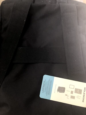 Mochila bolsa dispositivo vertical Moleskine 15”—negra, nueva con etiquetas (nueva con etiquetas) Foto 1 de 3