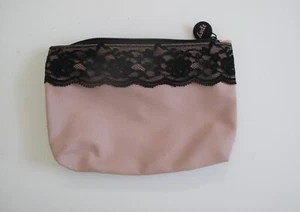 Ipsy Makeup Glam Bag febbraio 2018 rosa malva con bordo in pizzo nero, 7" x 5" - Foto 1 di 3