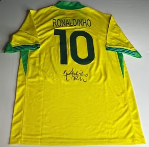 Camiseta de fútbol de Brasil firmada por Ronaldinho PSA AO17245 - Imagen 1 de 4