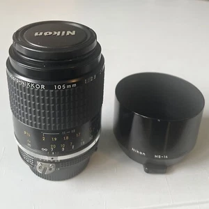 Nikon Micro Nikkor 105mm f/2.8 Lens with HS-14 Hood - Picture 1 of 5