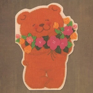 Tarjeta RELIGIOSA GET WELL DaySpring vintage sin usar, oso de peluche troquelado flores abrazo - Imagen 1 de 6