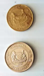 Two Different Singapore Currency Coins: 5 cents in year 1995 & 10 cents in 2018 - Picture 1 of 2