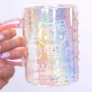 Taza de vidrio iridiscente exclusiva del 50 aniversario de Hello Kitty Café 14 oz nueva en caja - Imagen 1 de 7