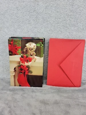 Juego de 23 tarjetas de felicitación de Navidad y sobres rojos Hallmark Kitten con regalos Foto 1 de 4