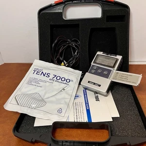Unità TENS digitale TENS 7000 2a edizione con accessori - Foto 1 di 4