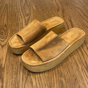 Vince Suede Slide Platform Sandal Sz 11 Tan Leather Vacation Minimalist Gumsole - Picture 1 of 9