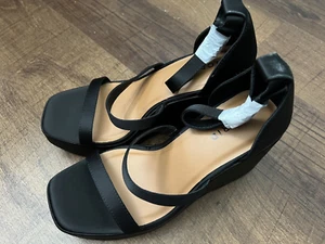 Torrid Keilsandale mit Dreifachband (WW) NEU Größe 7,5 - Bild 1 von 5