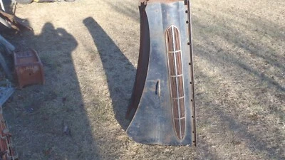 Capó de coche Chrysler 1936 vintage  Foto 1 de 4