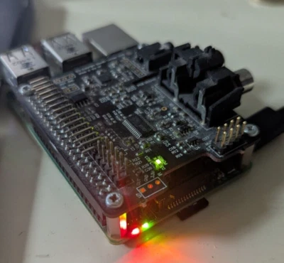 Used Raspberry PI Model 2B with IQaudIO Pi-DAC+ and 8GB MicroSD card - Bild 1 von 4