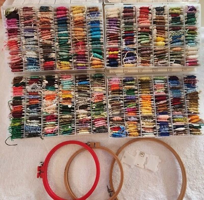 500+ EMBROIDERY FLOSS THREAD  BOBBIN CARDS DMC  IN 4 plastic CASES +hoops - Image 1 of 4