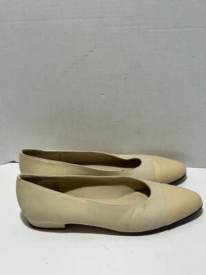 Vestido Saks Fifth Ave Cuero Puntera Pump Beige Tacones Bajos Mujer Talla 9.5 N Italia Foto 1 de 4