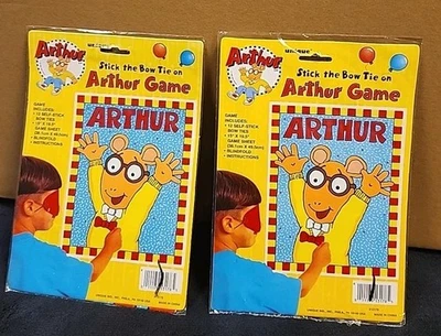 De colección 1997 ARTHUR DIBUJOS ANIMADOS Stick The Bow Pajarita Juego de Fiesta Sellado  Foto 1 de 3