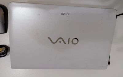 computer portatile sony vaio sve151d11m usato con alimentatore e mouse - Immagine 1 di 4
