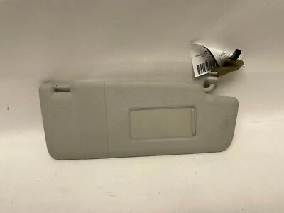 2012-2018 VOLKSWAGEN PASSAT RH PASSENGER RIGHT SUNVISOR SHADE SUN VISOR TAN OEM — 第 1/4 张图片