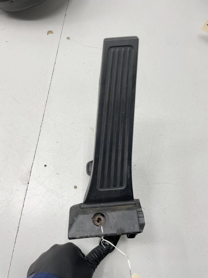 Conjunto de pedal de acelerador Kia Optima 2013 32700-3Q110 Foto 1 de 4