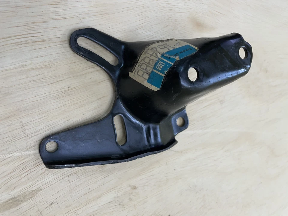 Soporte bomba vacío GM OEM 82-85 Deville Eldorado Fleetwood Seville 1624888 Foto 1 de 4