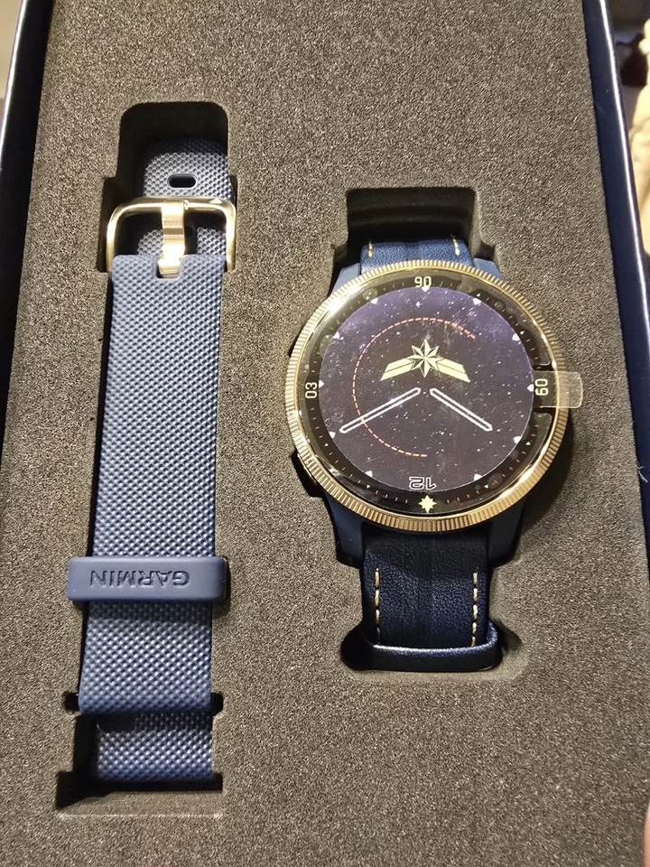 Reloj inteligente Garmin Captain MARVEL edición especial Foto 1 de 3