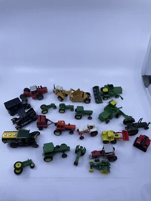 Vintage Die Cast John Deere Tractor Lot Construction Lot Mixed Vehicles - Image 1 of 4