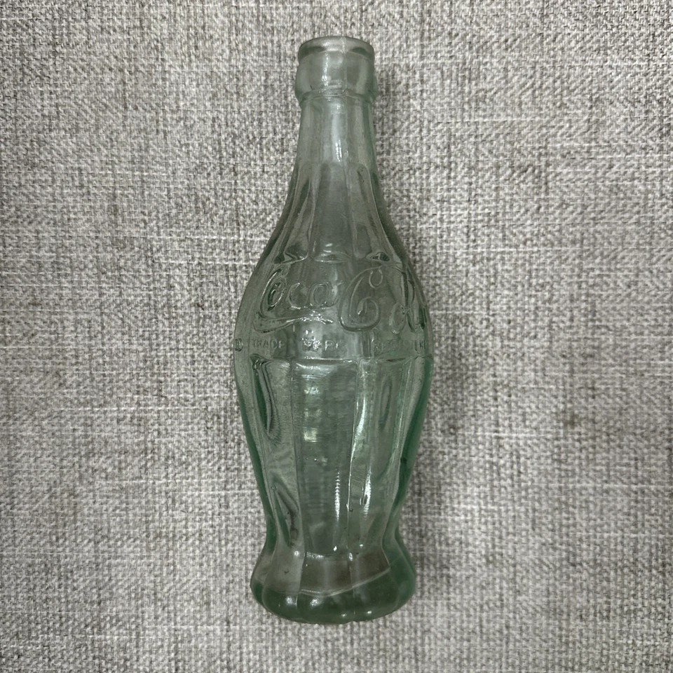 Botella de vidrio verde vintage Atlanta GA Coca-Cola “Hobbleskirt” - rara Foto 1 de 4