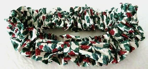 Longaberger Basket Garter Traditional Christmas Holly Design 22" x 2" Stretch - Picture 1 of 3
