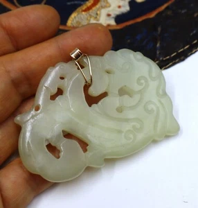 Antique large Chinese Qing dynasty carved tiger light green jade pendant w 14k g - Picture 1 of 9